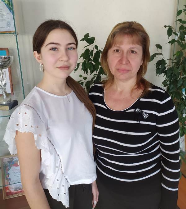 Ученица школы №27 п.Комсомолец Милена Исакиду стала победителем всероссийской олимпиады школьников по технологии